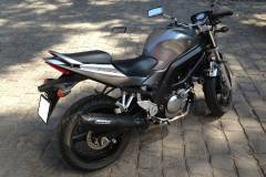 Suzuki-sv-650-black-edition-6